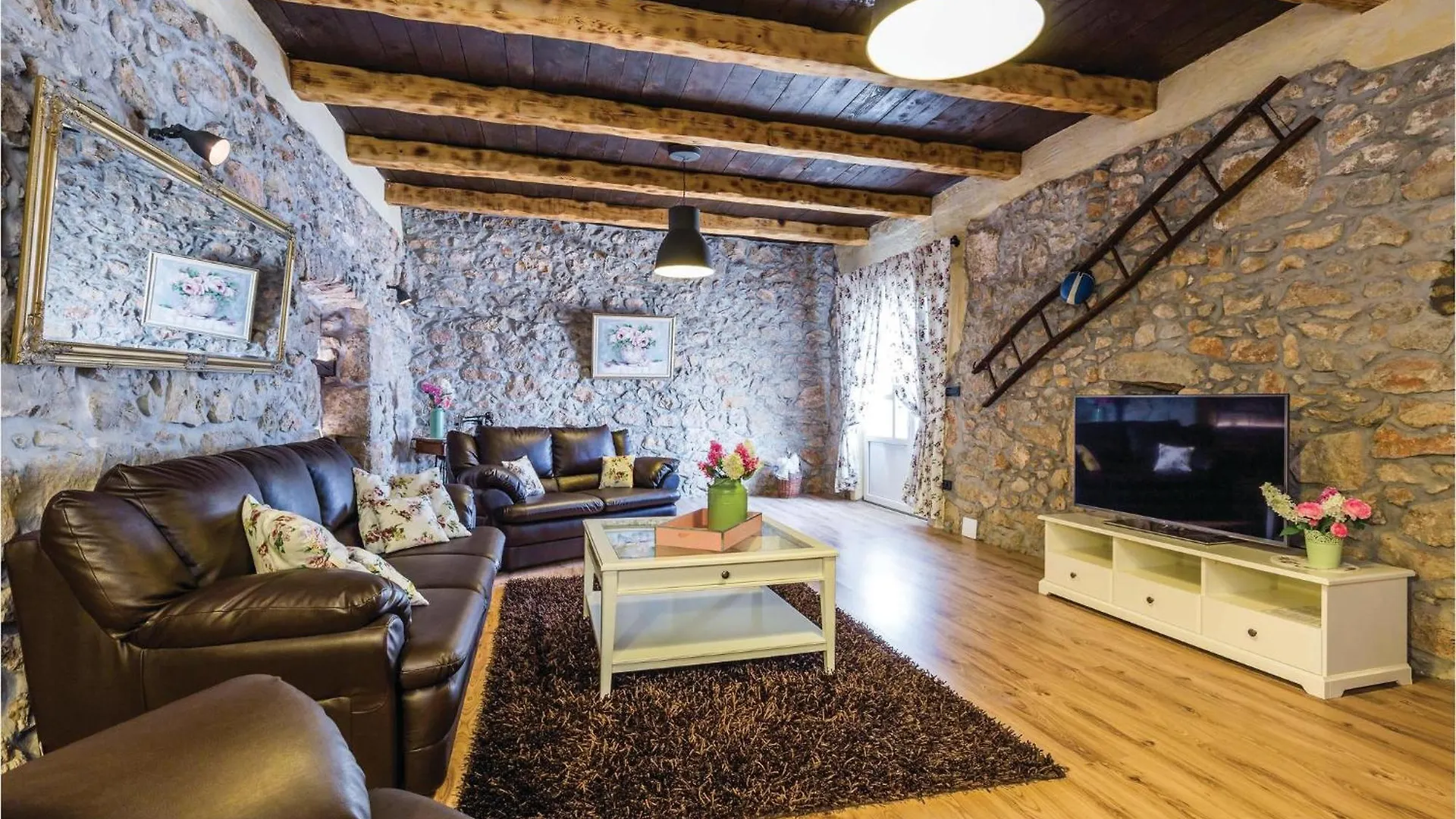 Awesome Home In Moscenicka Draga With Wifi