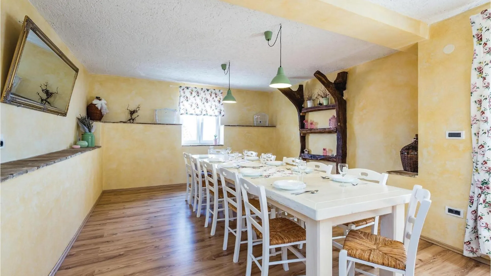 Awesome Home In Moscenicka Draga With Wifi