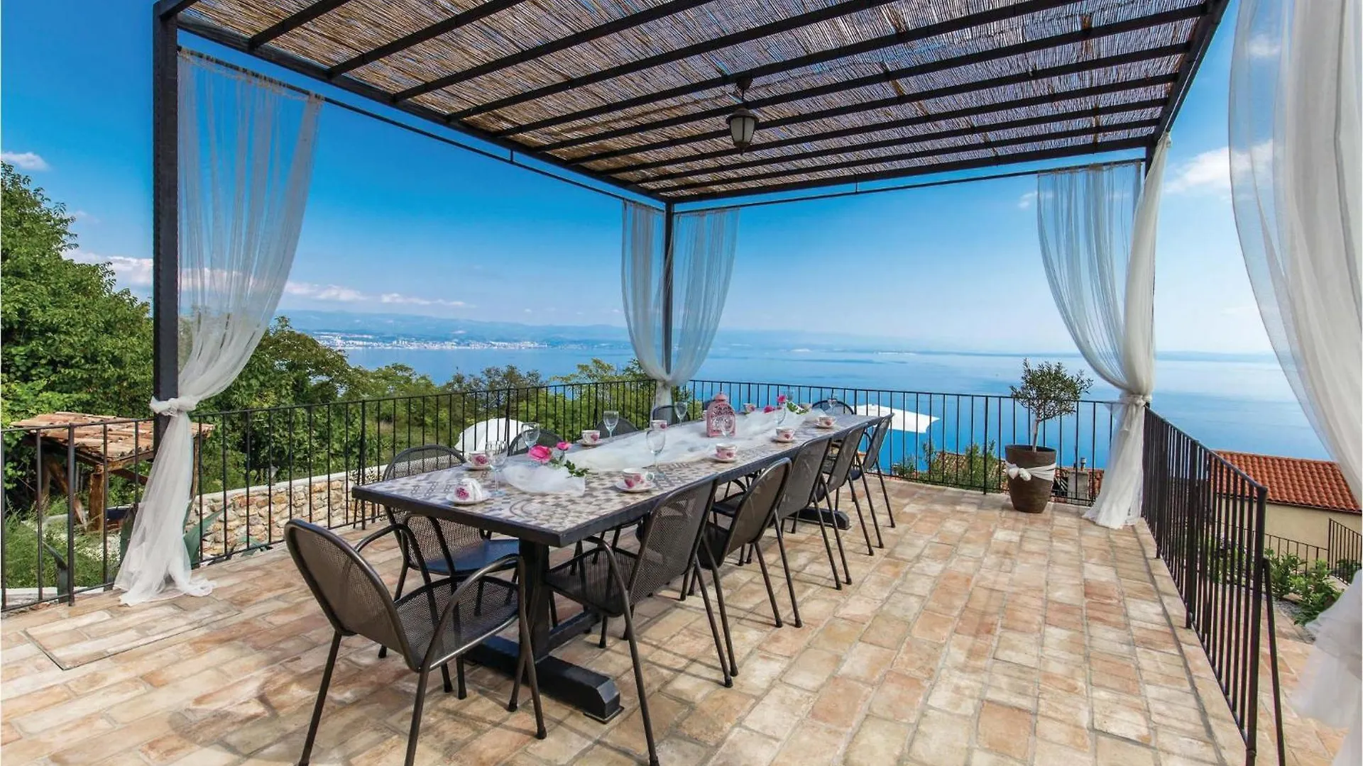 Awesome Home In Moscenicka Draga With Wifi