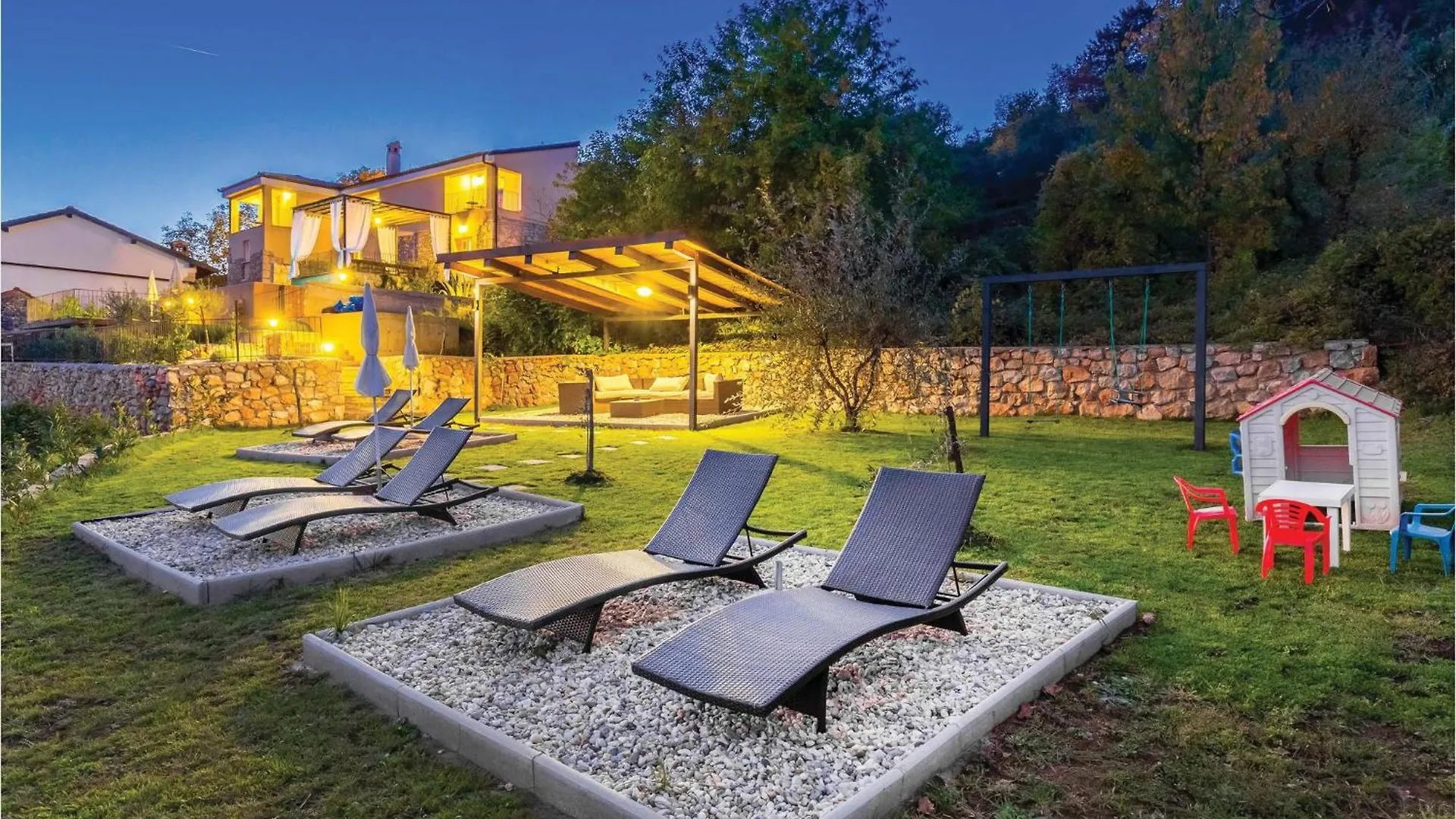 Awesome Home In Moscenicka Draga With Wifi